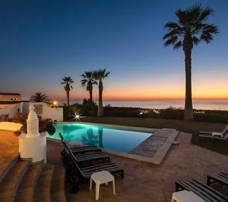 Villa Sleeps 10 Pool Air Con Wifi