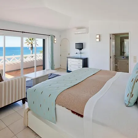 Villa Sleeps 10 Pool Air Con Wifi *