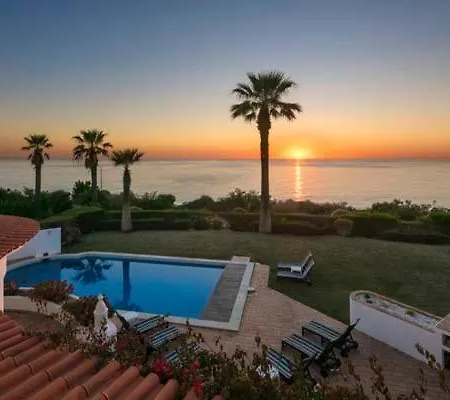 Sleeps 10 Pool Air Con Wifi וילה *