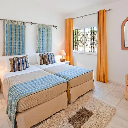 Sleeps 10 Pool Air Con Wifi וילה ואלה דה לובו
